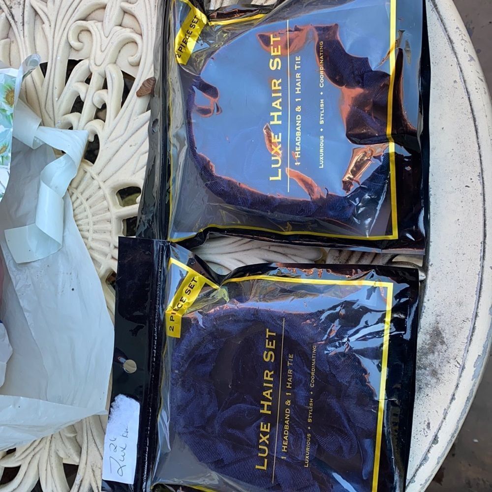 *Lot of 2* Navy Blue Luxe hair set